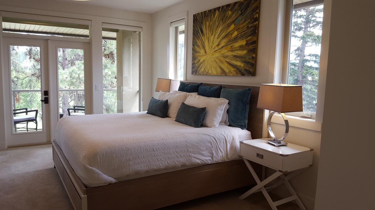 Teehouse Bed & Breakfast Уест Келоуна Екстериор снимка